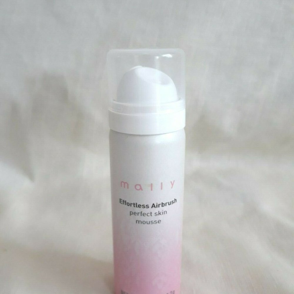 MALLY EFFORTLESS AIRBRUSH PERFECT SKIN MOUSSE FOUNDATION LIGHT 1.7 OZ. NEW